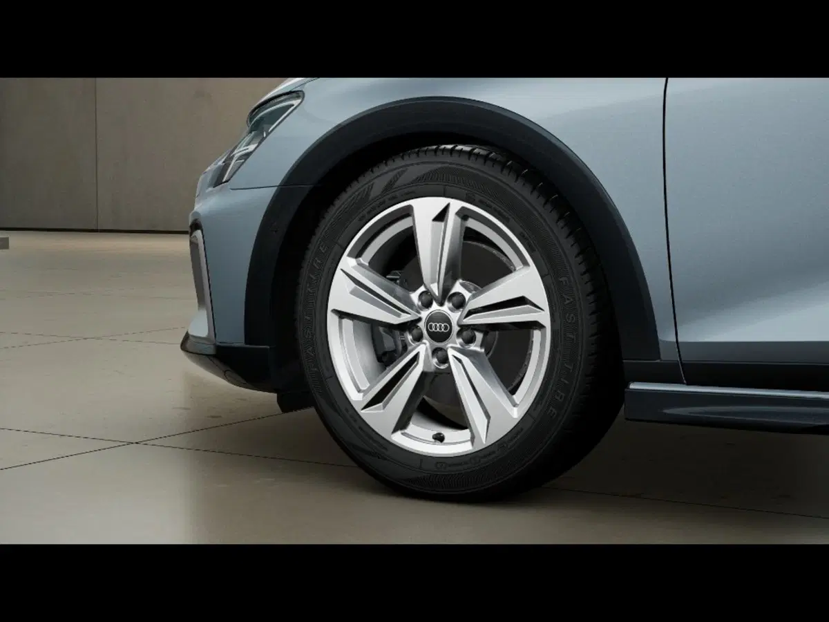Audi A3 allstreet nuova a Pisa (6)