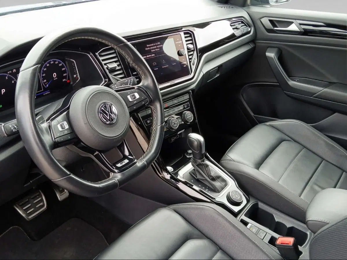 Volkswagen T-Roc usata a Livorno (13)