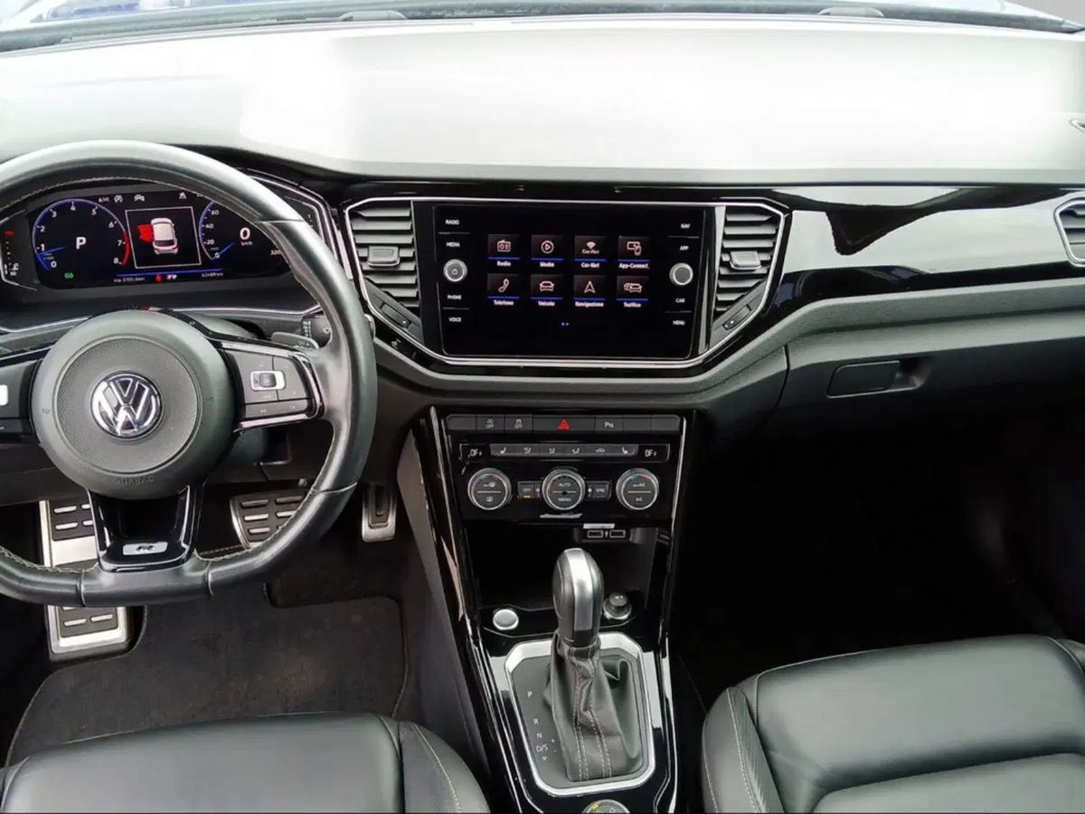 Volkswagen T-Roc usata a Livorno (9)