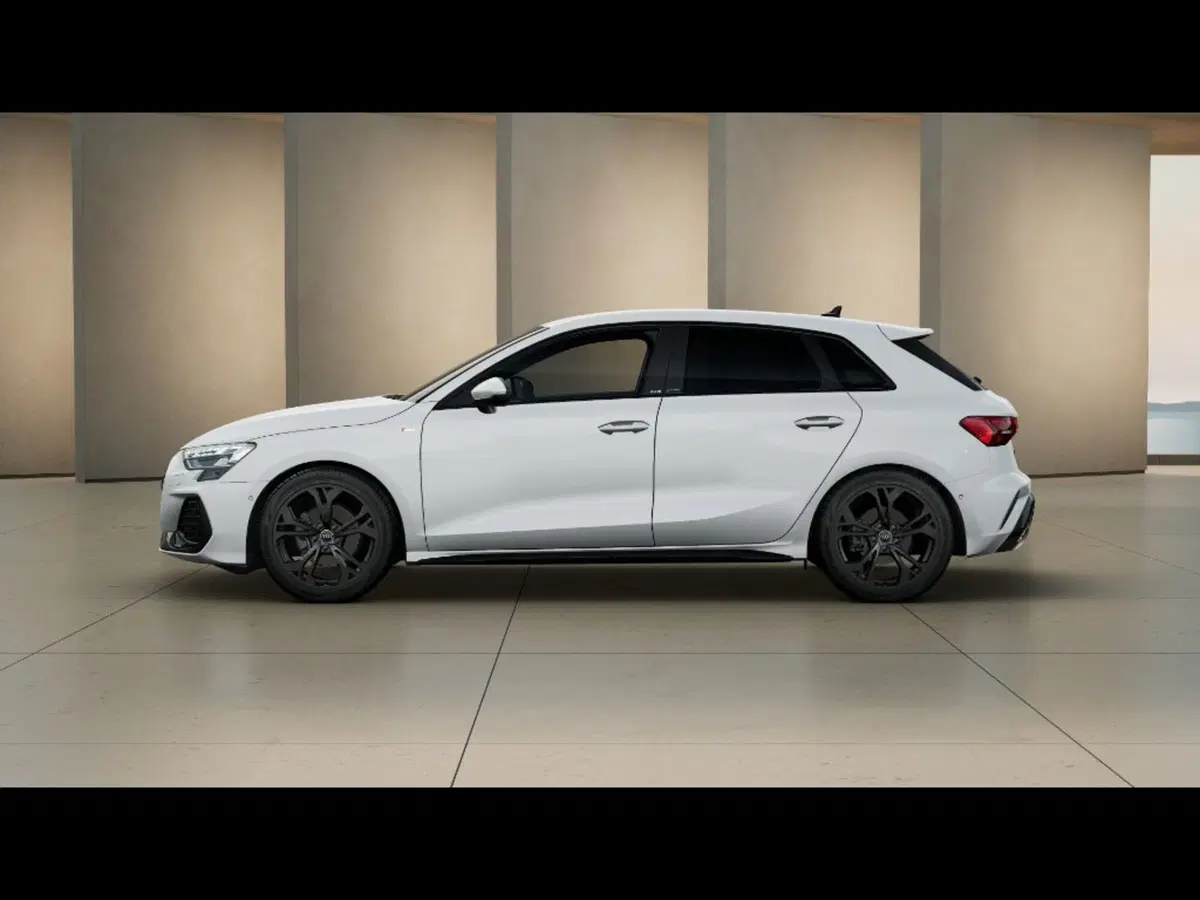 Audi A3 Sportback nuova a Grosseto (2)