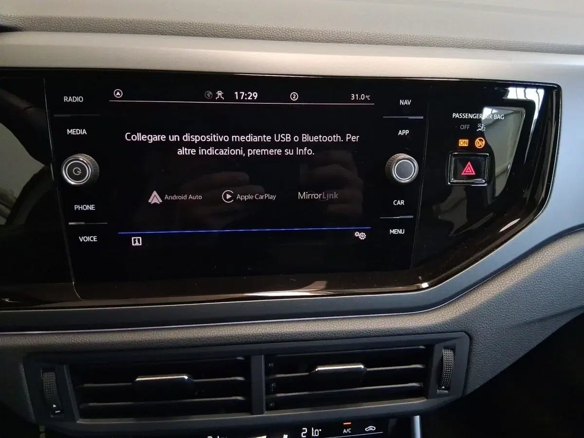 Volkswagen Taigo usata a Bologna (16)