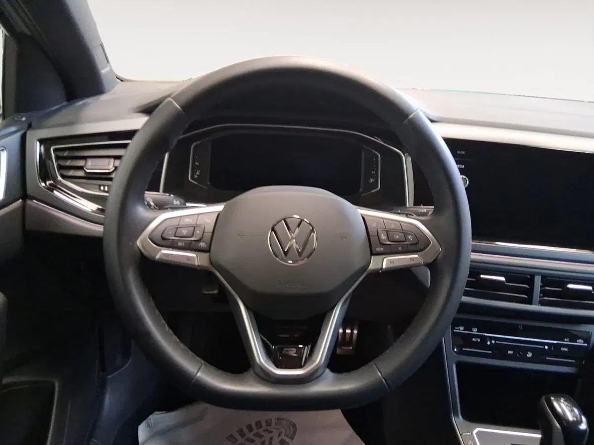 Volkswagen Taigo usata a Bologna (6)