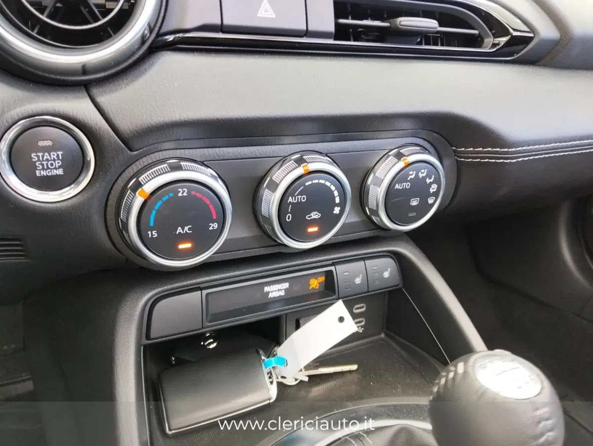 Mazda MX-5 nuova a Como (13)