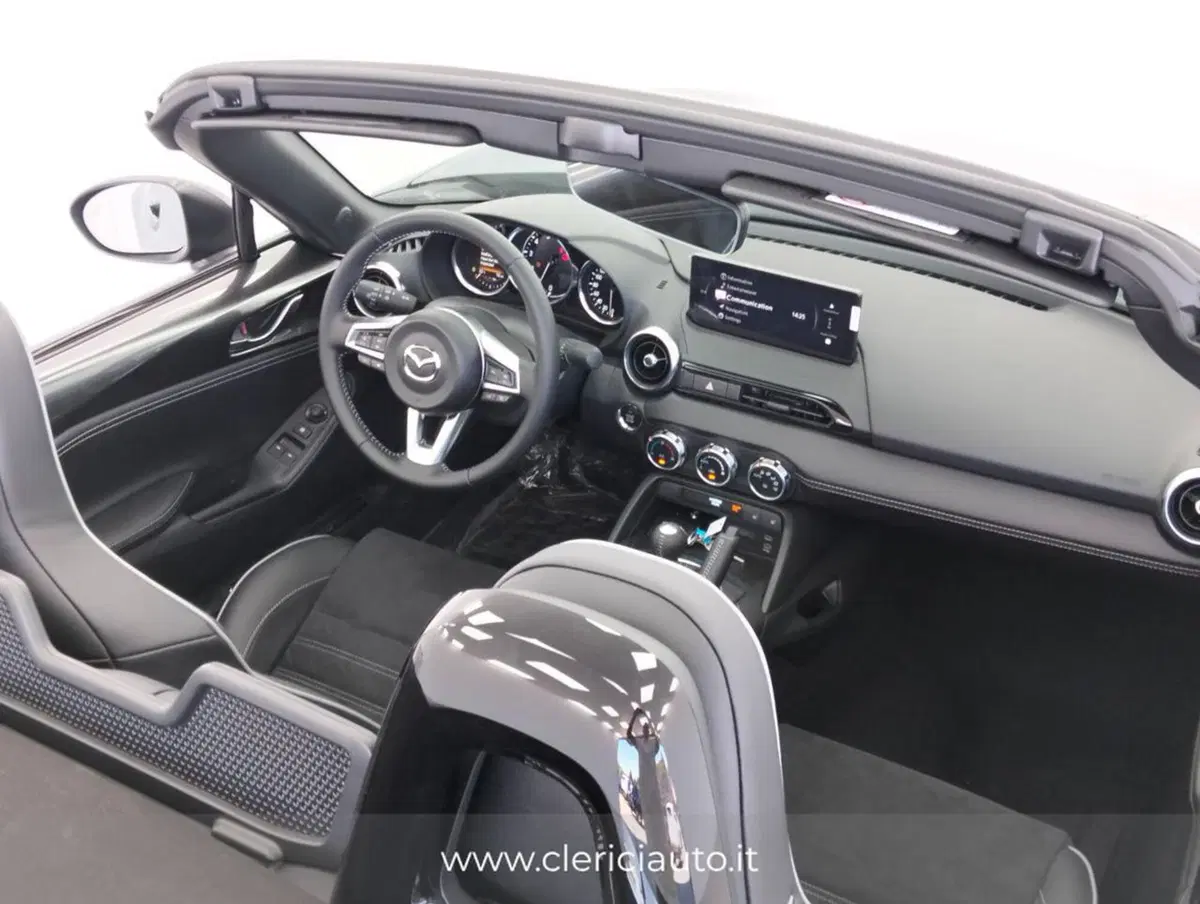 Mazda MX-5 nuova a Como (4)