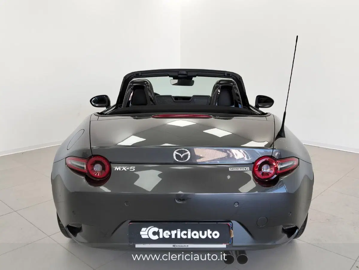 Mazda MX-5 nuova a Como (6)