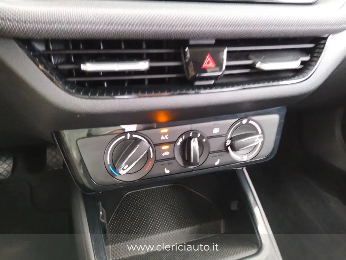 Skoda Fabia usata a Como (17)