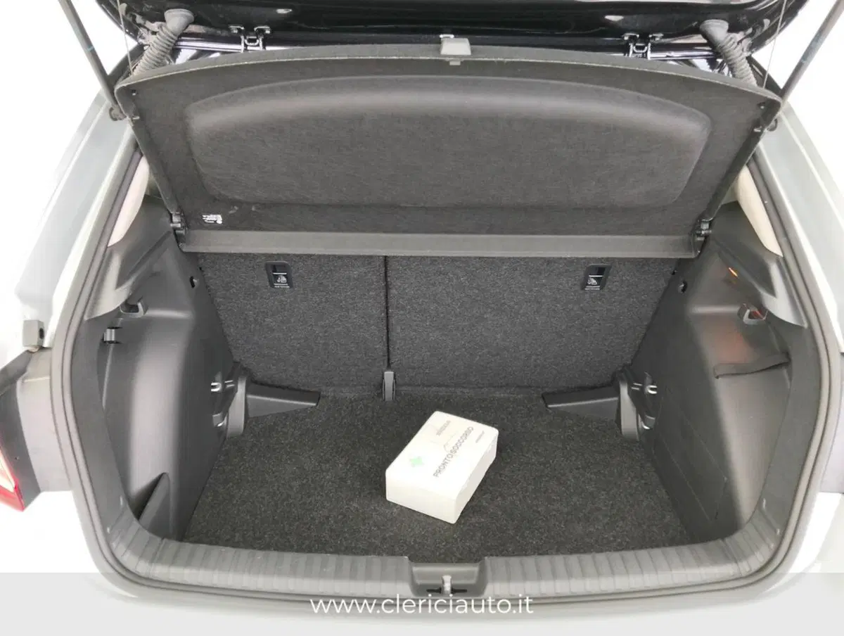 Skoda Fabia usata a Como (18)