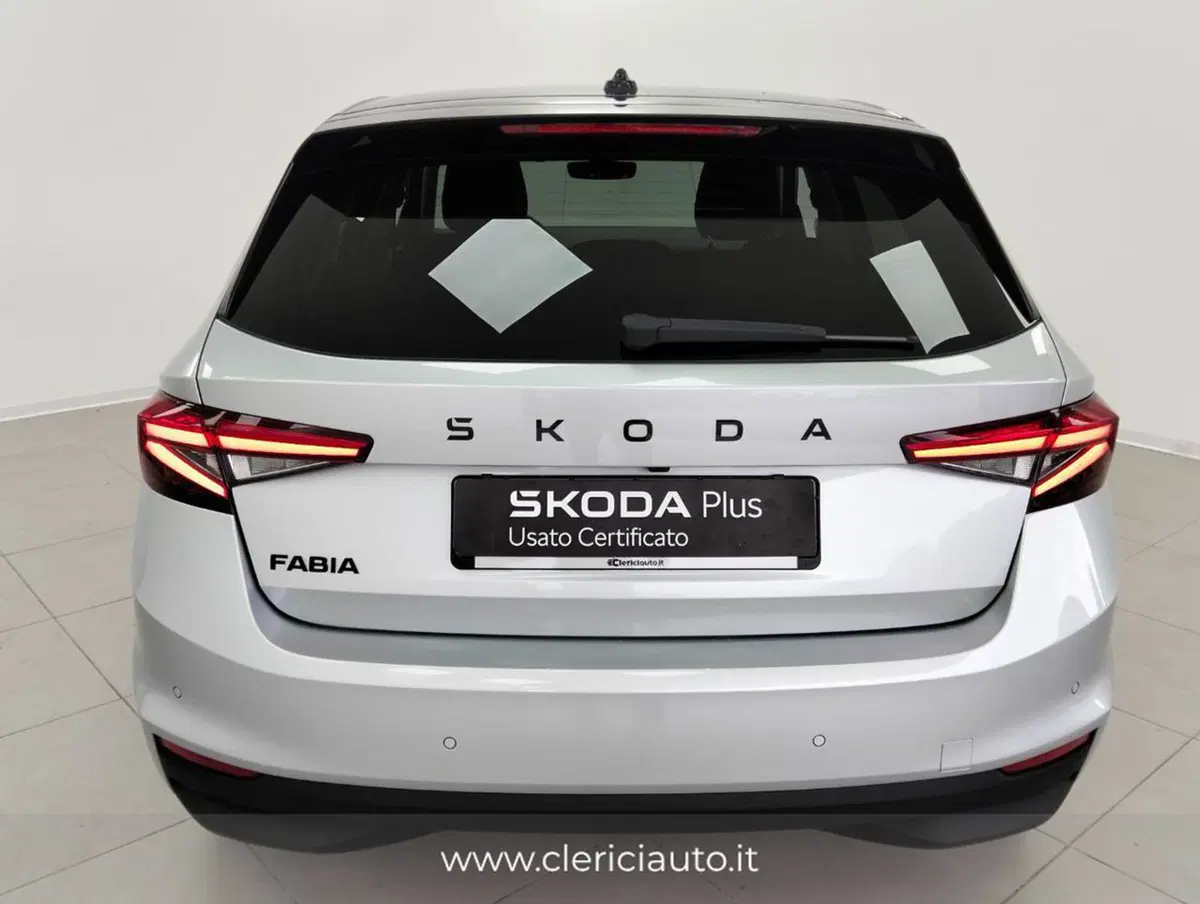Skoda Fabia usata a Como (7)