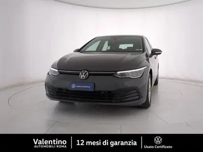 Volkswagen Golf 1.0 eTSI EVO DSG Life del 2023 usata a Roma