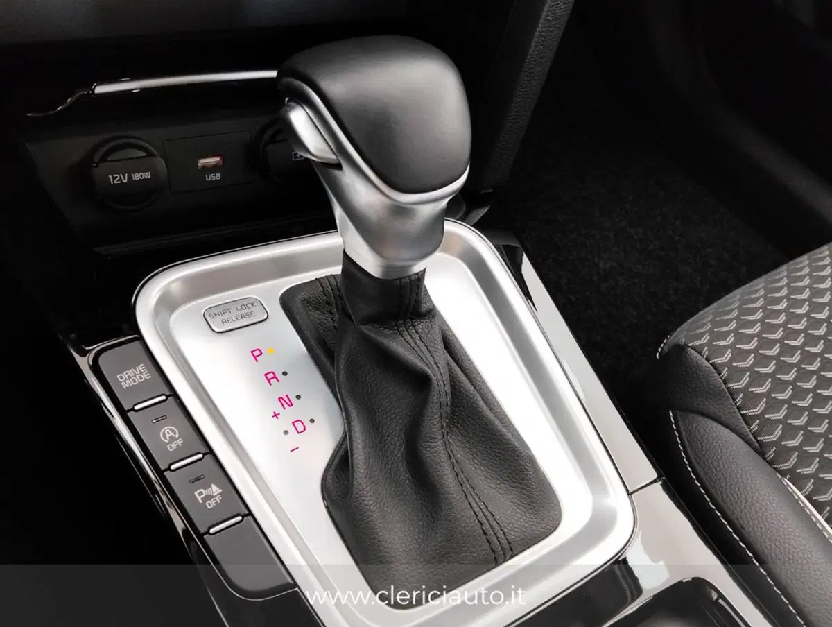 Kia XCeed usata a Como (18)