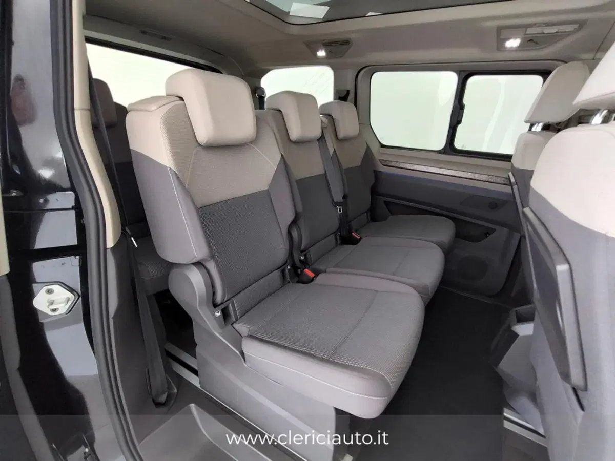 Volkswagen Multivan usata a Como (5)