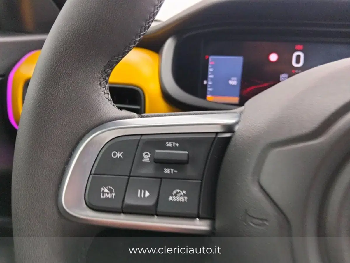Jeep Avenger usata a Como (11)