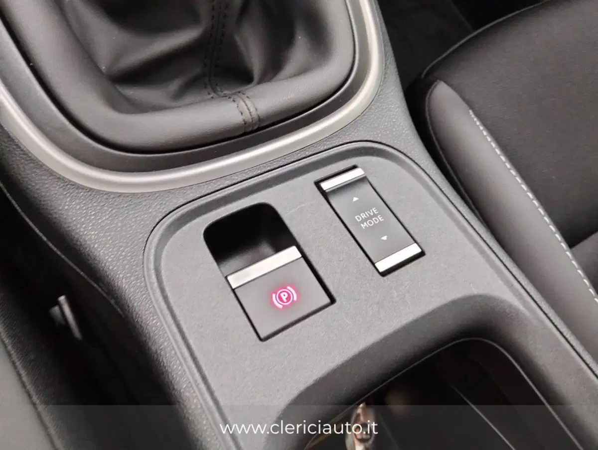 Jeep Avenger usata a Como (17)