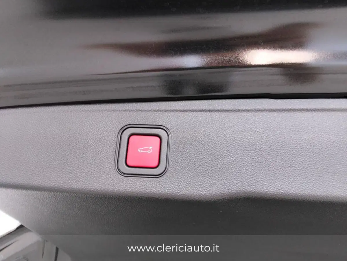 Jeep Avenger usata a Como (18)