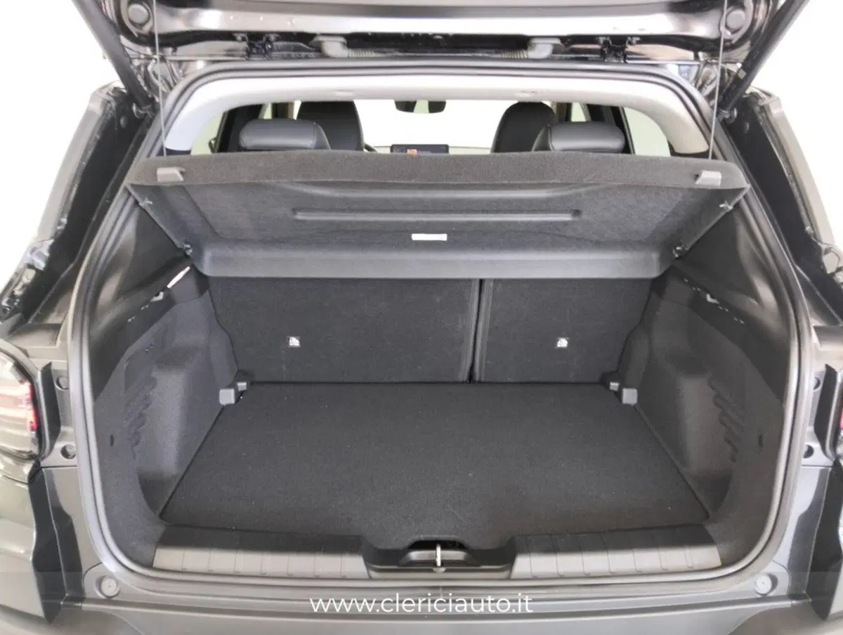 Jeep Avenger usata a Como (19)