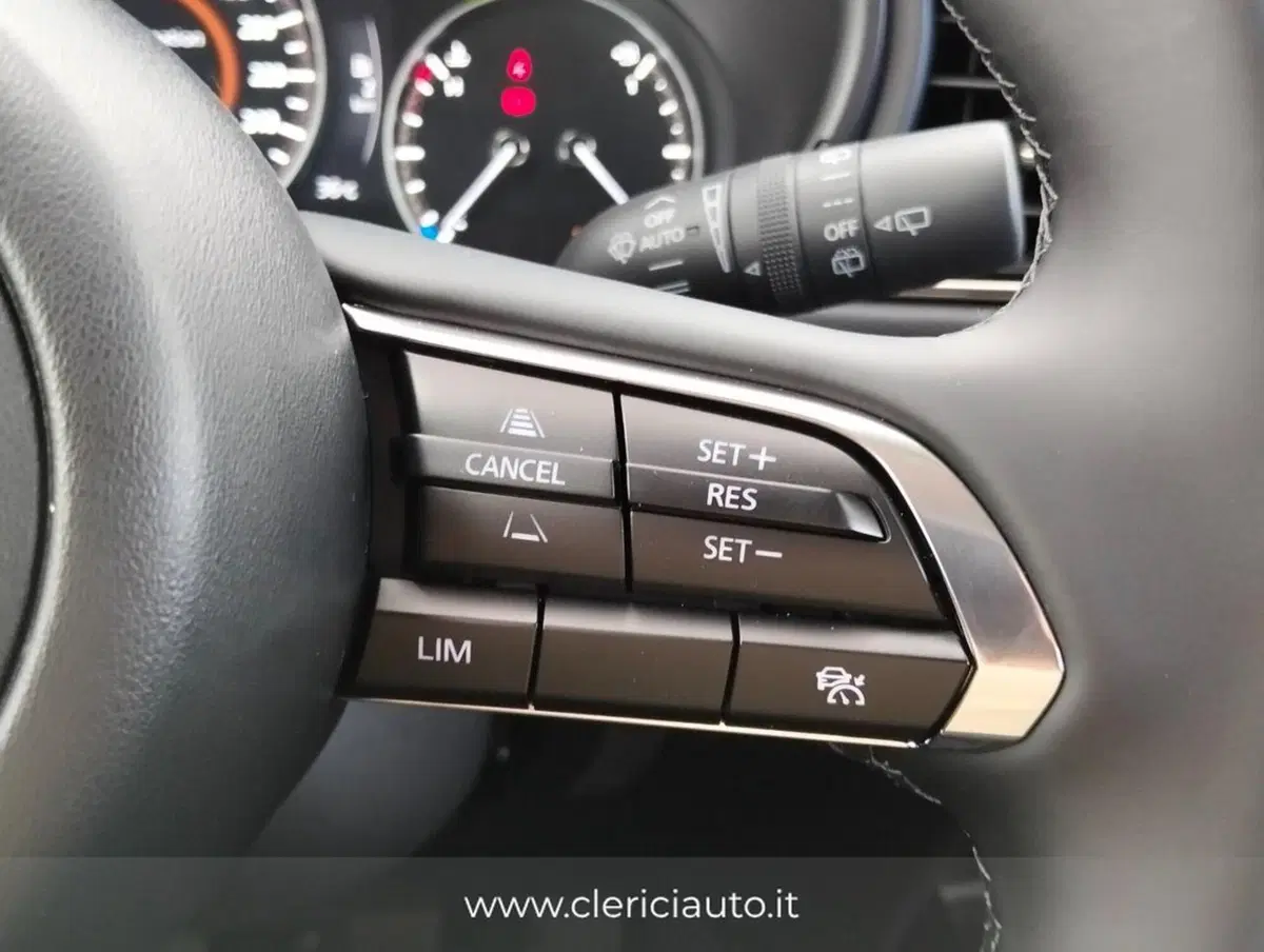 Mazda CX-30 nuova a Como (11)
