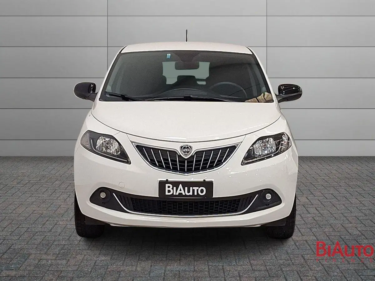 Lancia Ypsilon usata a Firenze (12)