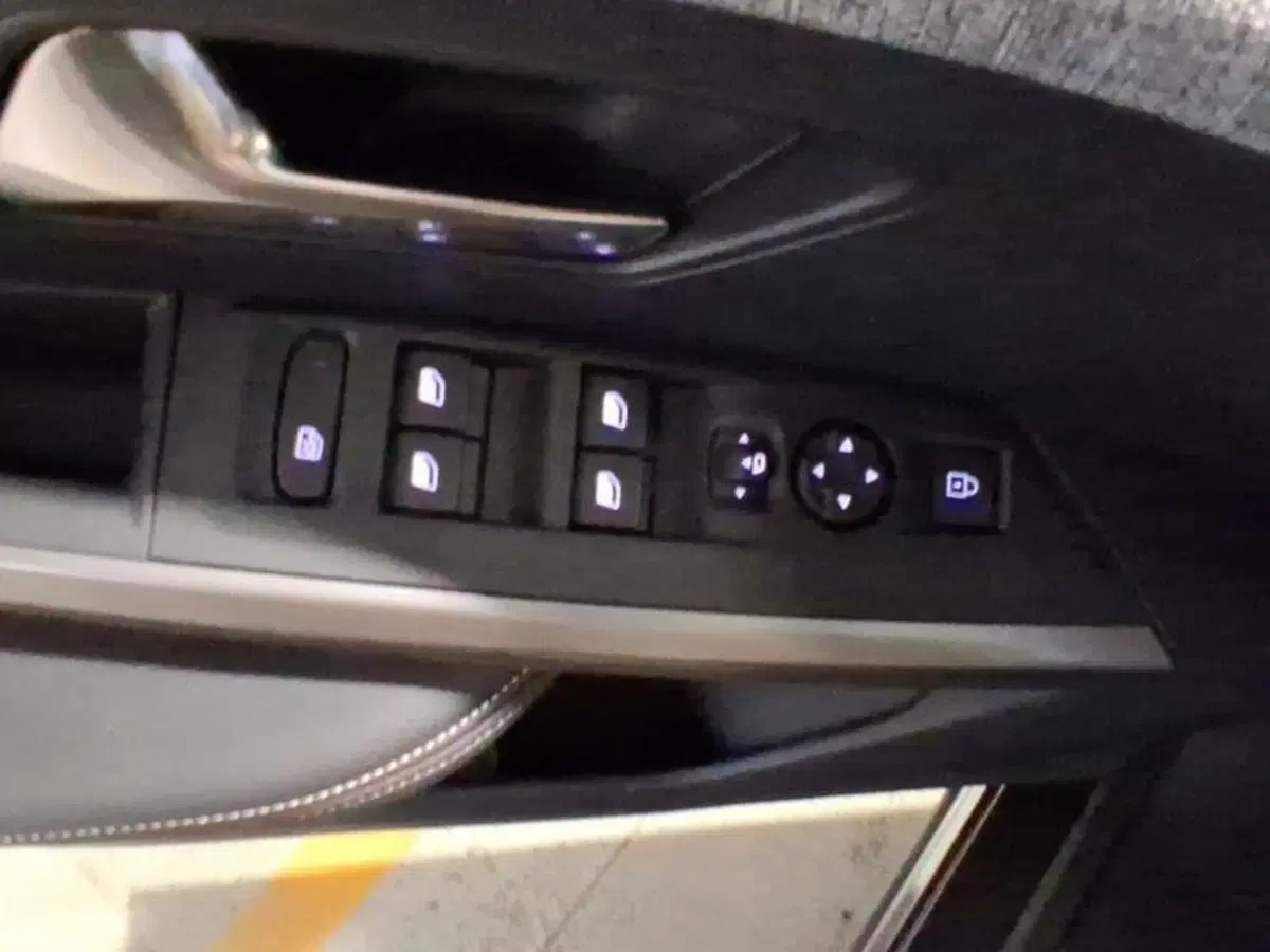 Peugeot 3008 usata a Genova (12)