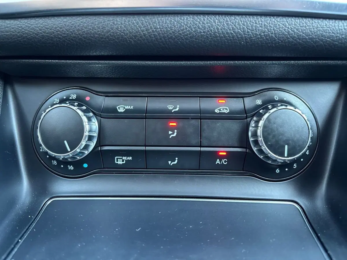 Mercedes-Benz CLA Shooting Brake usata a Pescara (14)