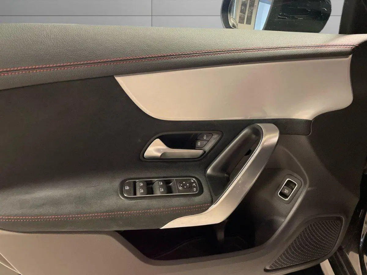 Mercedes-Benz CLA Shooting Brake usata a Ancona (17)