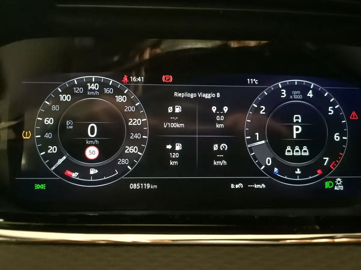 Land Rover Range Rover Velar usata a Torino (11)