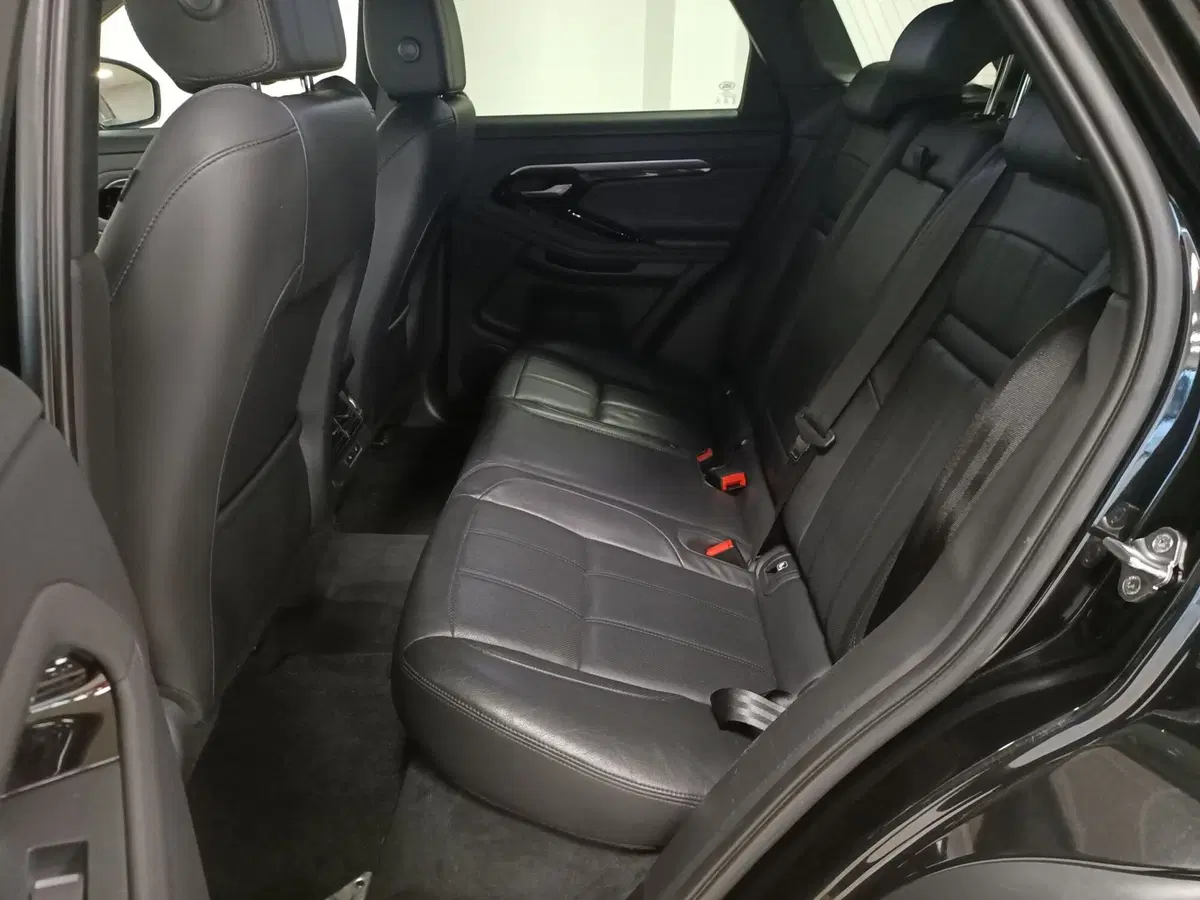 Land Rover Range Rover Velar usata a Torino (8)
