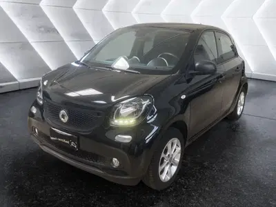 smart forfour forfour 70 1.0 twinamic Youngster del 2019 usata a Caserta