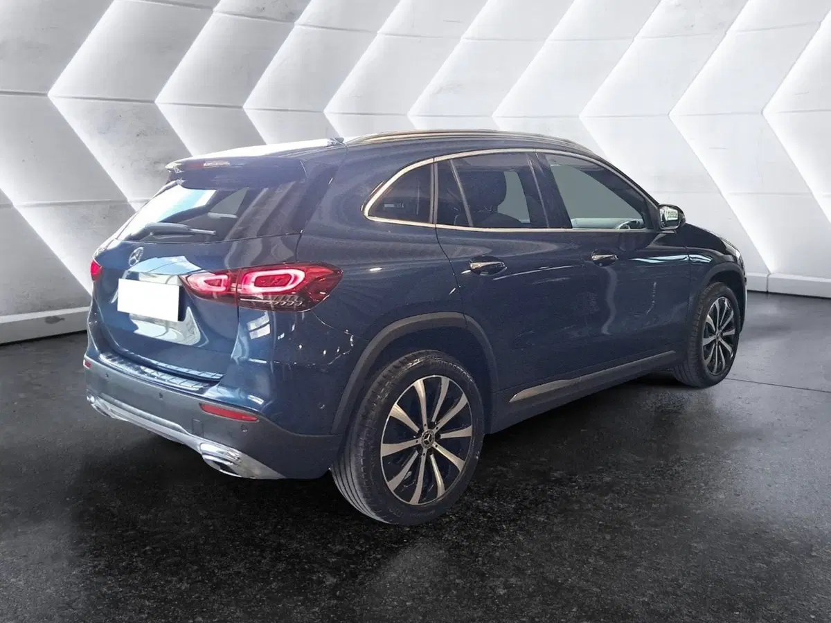 Mercedes-Benz GLA SUV usata a Salerno (5)