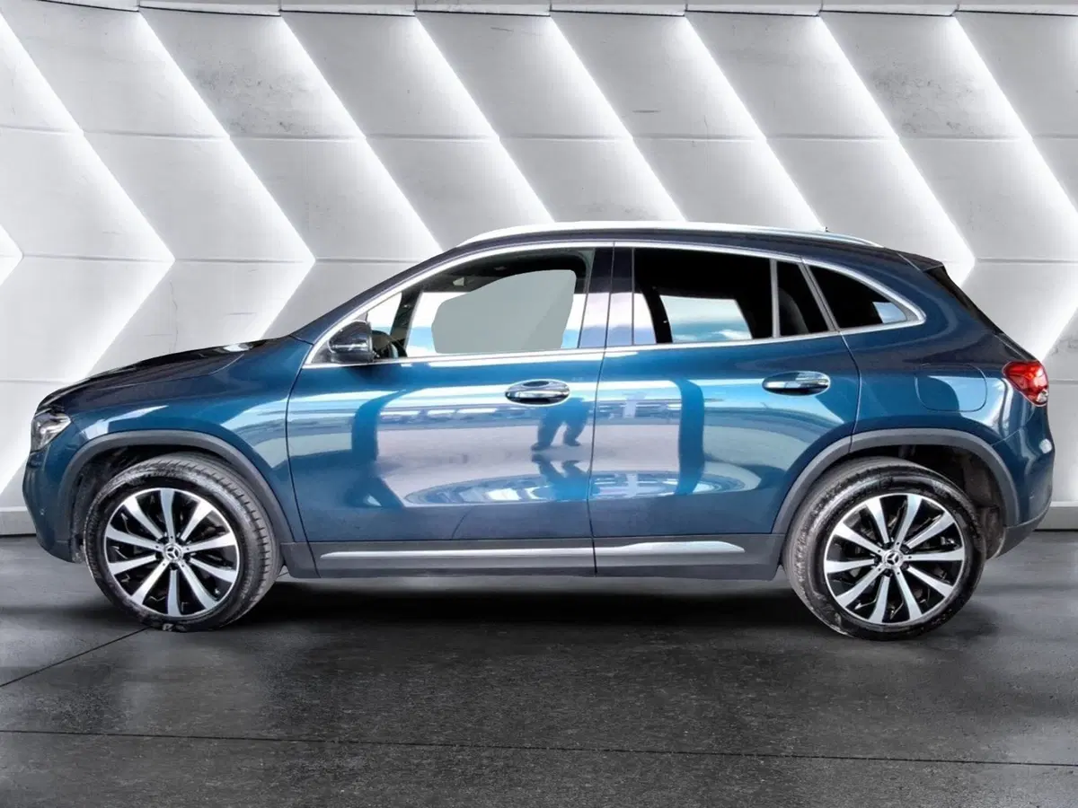 Mercedes-Benz GLA SUV usata a Salerno (8)