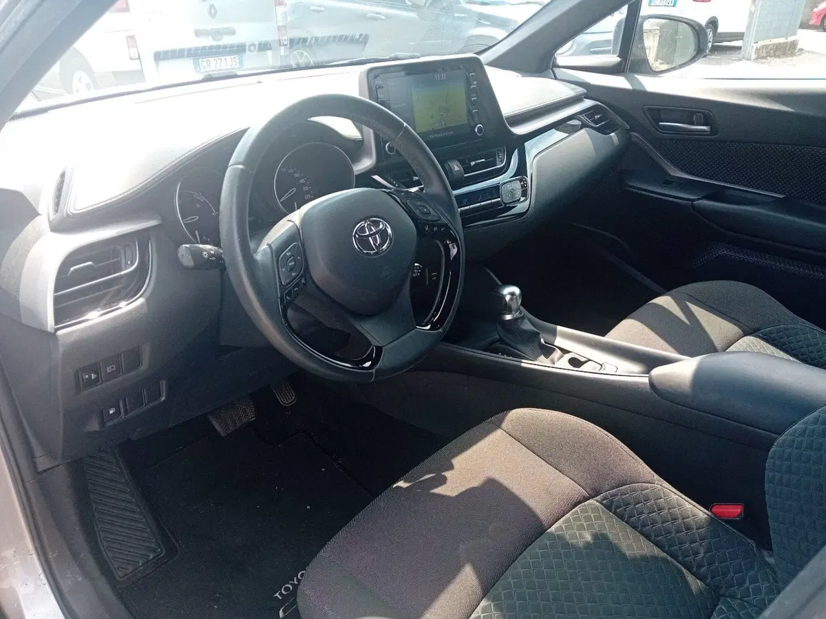 Toyota Toyota C-HR usata a Pordenone (11)