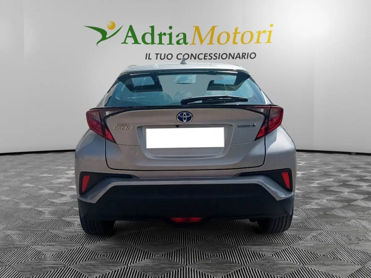 Toyota Toyota C-HR usata a Pordenone (4)
