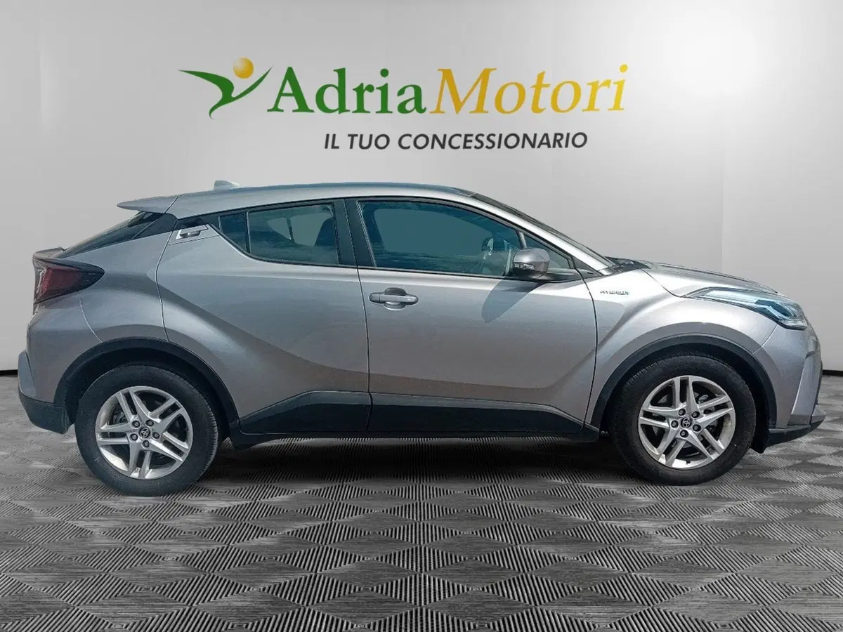 Toyota Toyota C-HR usata a Pordenone (6)