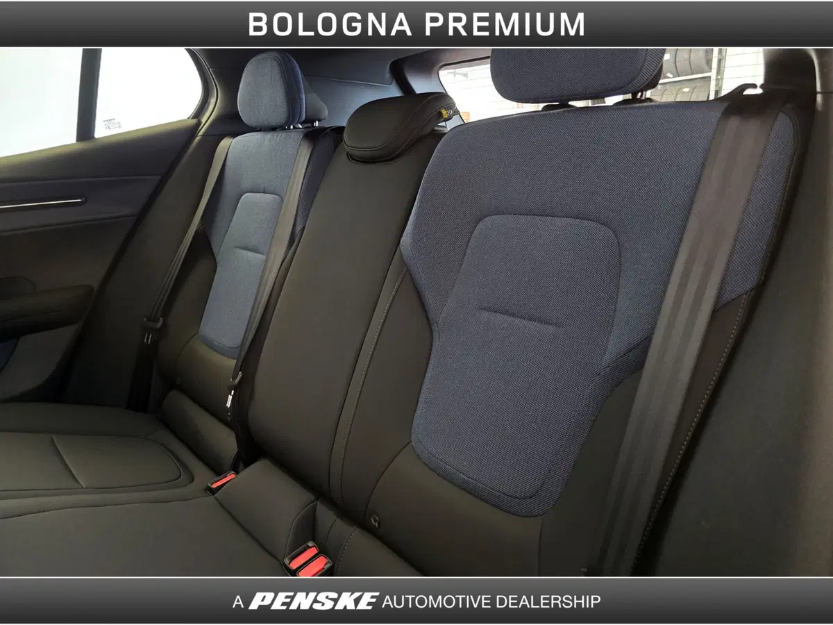 Volvo EX30 usata a Bologna (13)
