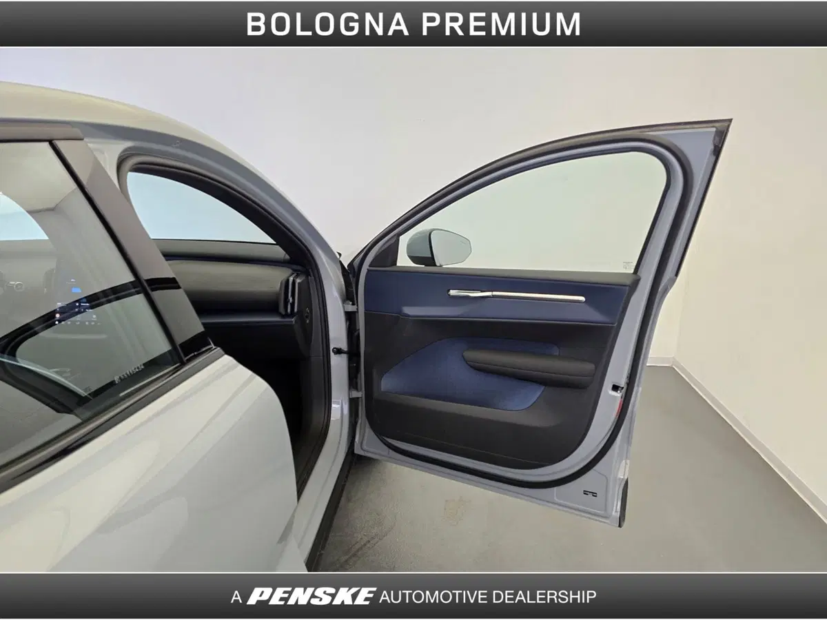 Volvo EX30 usata a Bologna (18)