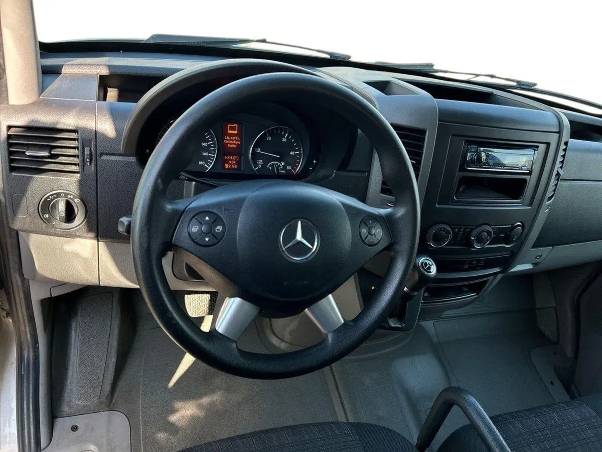 Mercedes-Benz Sprinter usata a Milano (11)