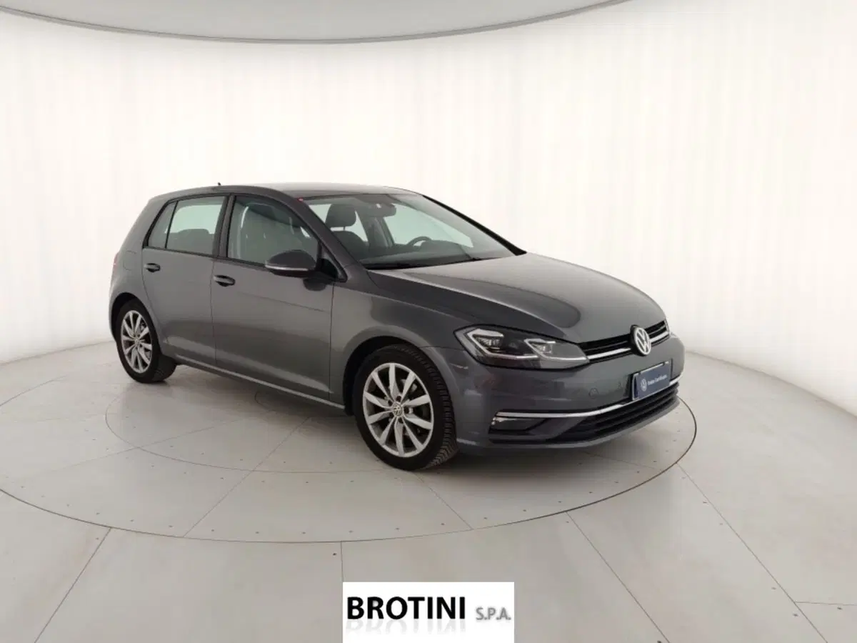 Volkswagen Golf usata a Massa-Carrara (4)