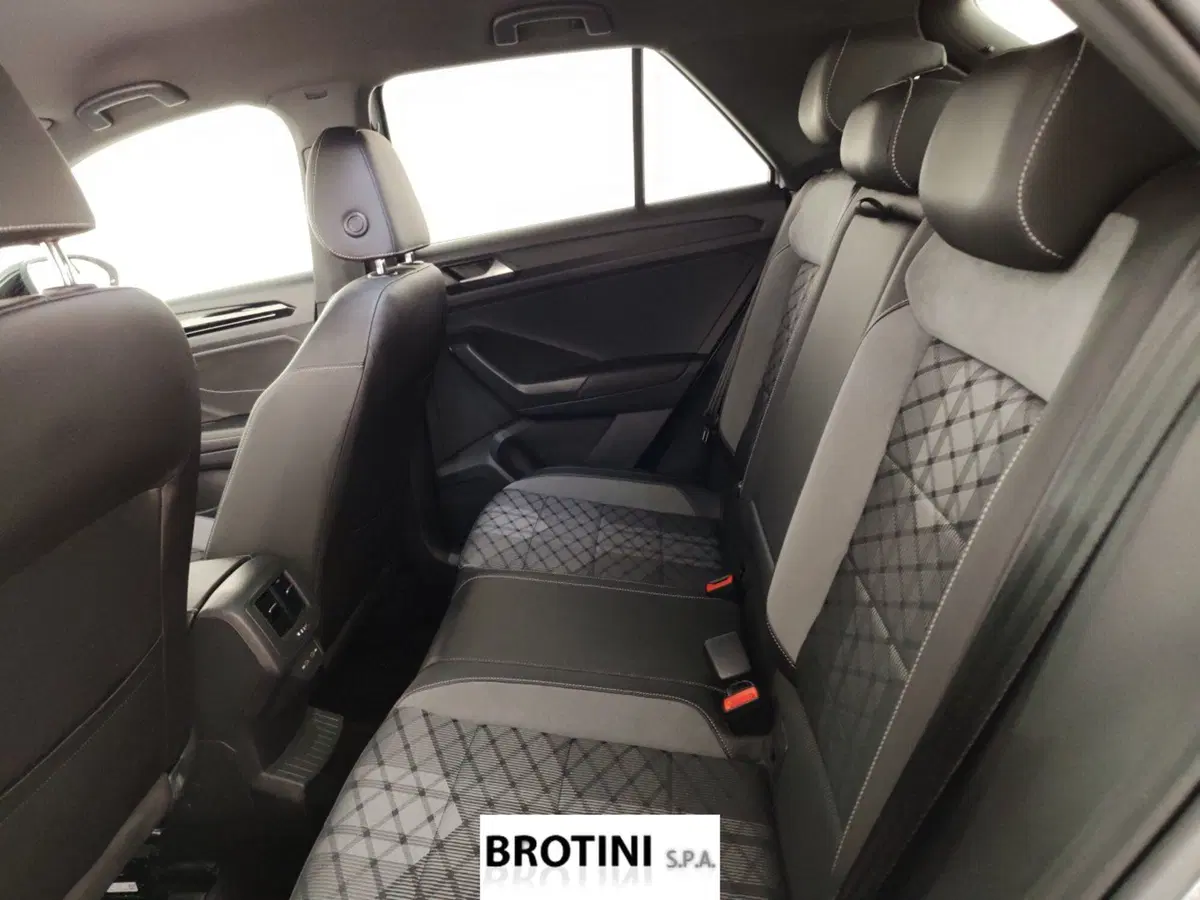 Volkswagen T-Roc usata a Massa-Carrara (10)
