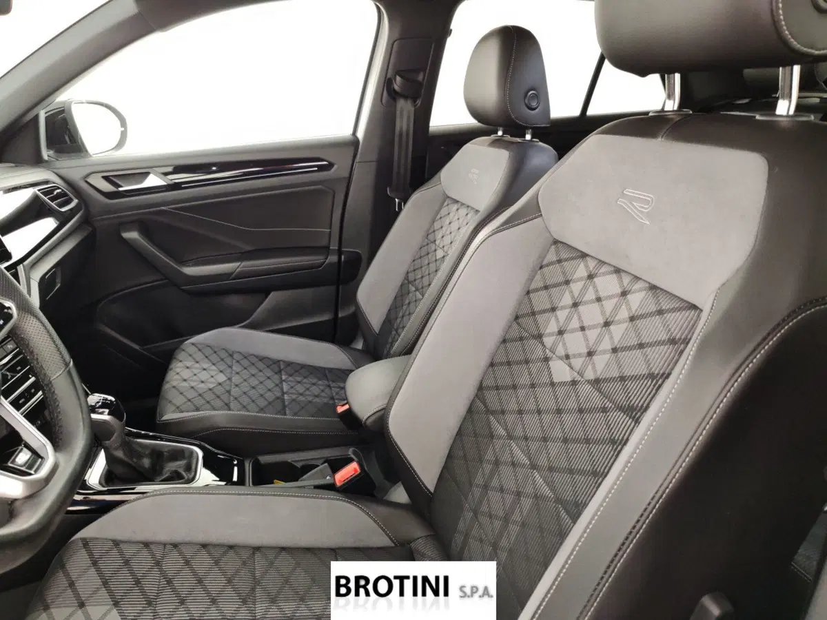Volkswagen T-Roc usata a Massa-Carrara (9)