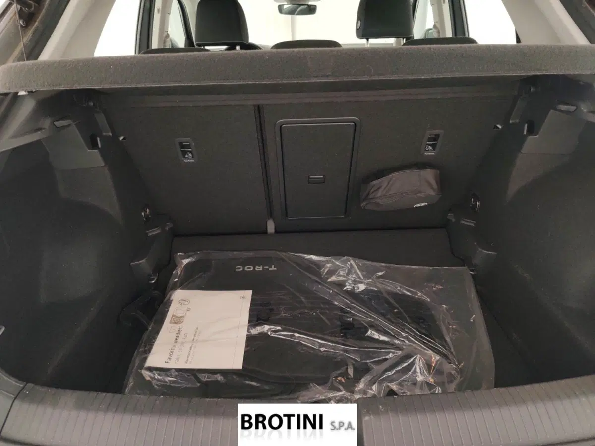 Volkswagen T-Roc usata a Massa-Carrara (15)