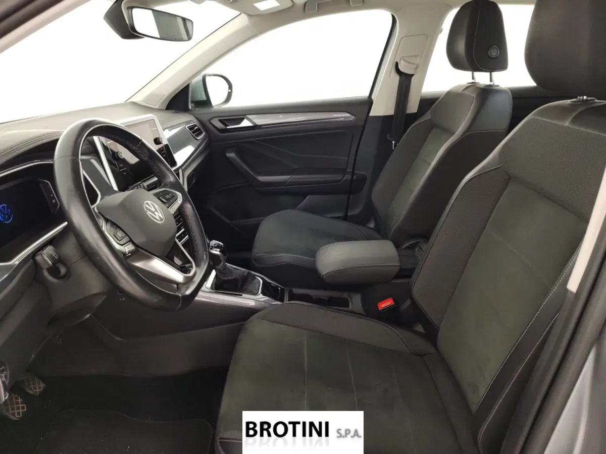 Volkswagen T-Roc usata a Massa-Carrara (7)