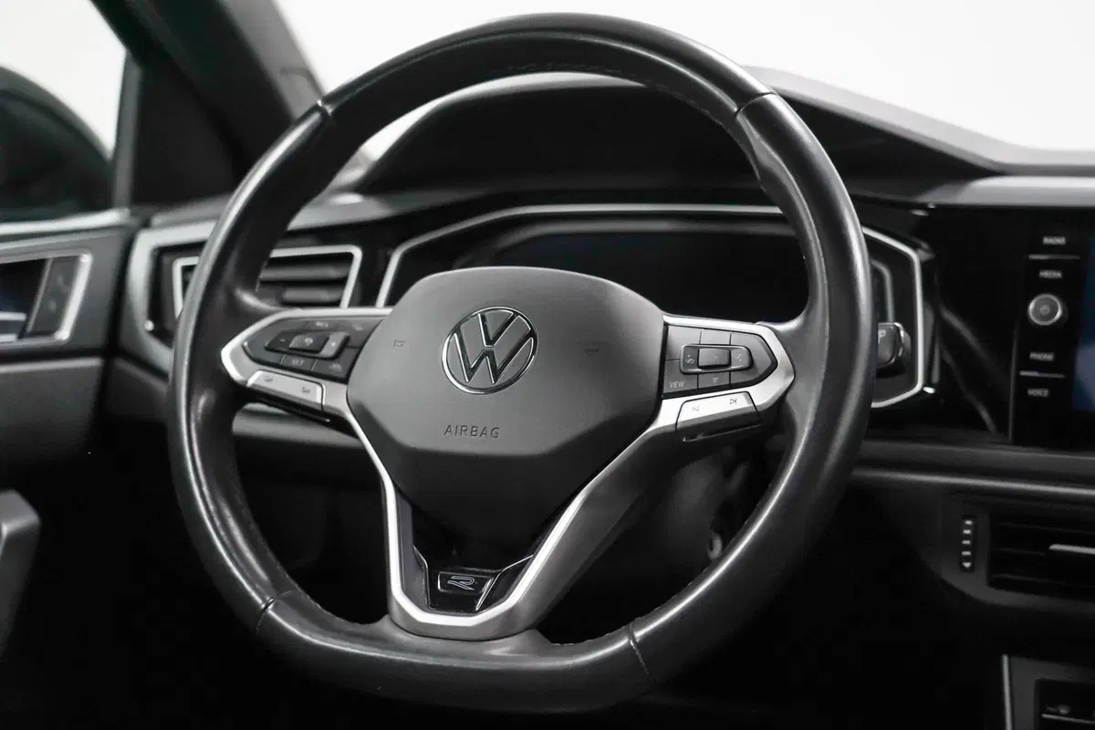 Volkswagen Taigo usata a Varese (12)