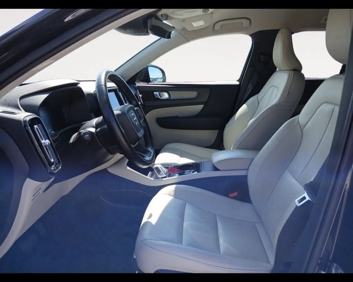 Volvo XC40 usata a Ravenna (9)