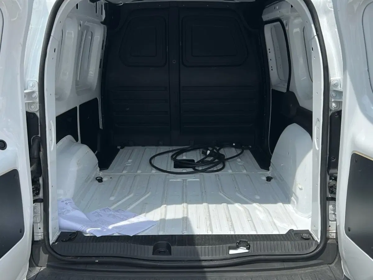 Renault Kangoo usata a Roma (14)