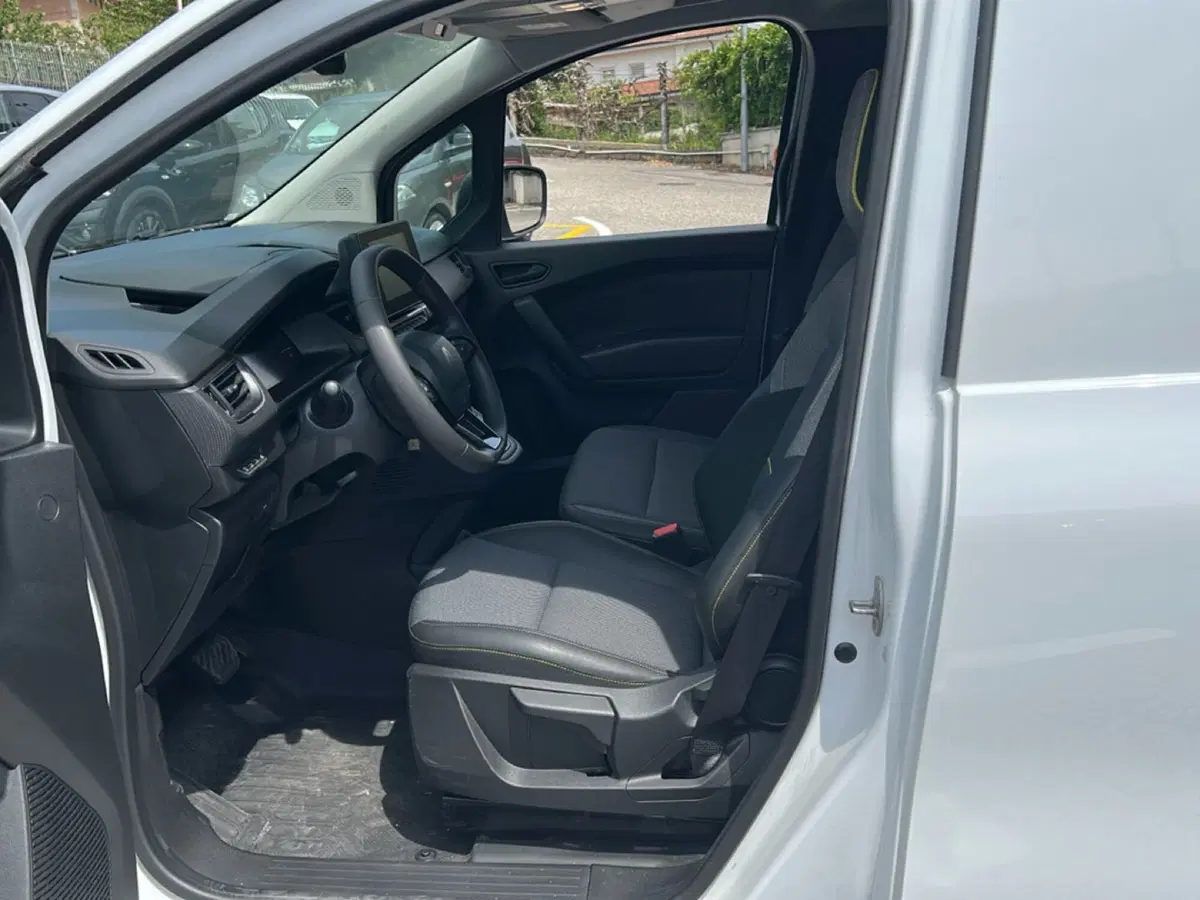 Renault Kangoo usata a Roma (9)