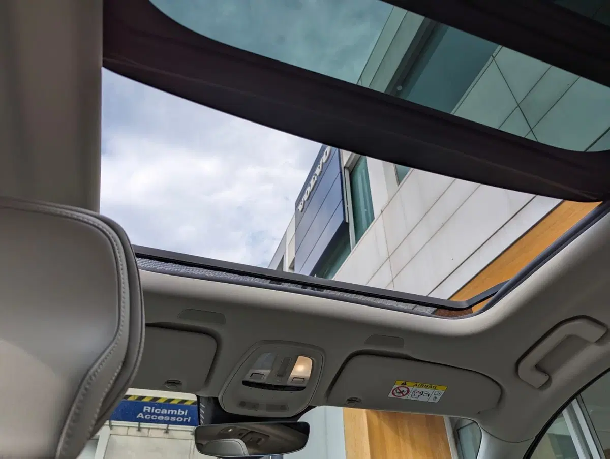 Volvo XC60 usata a Pescara (14)