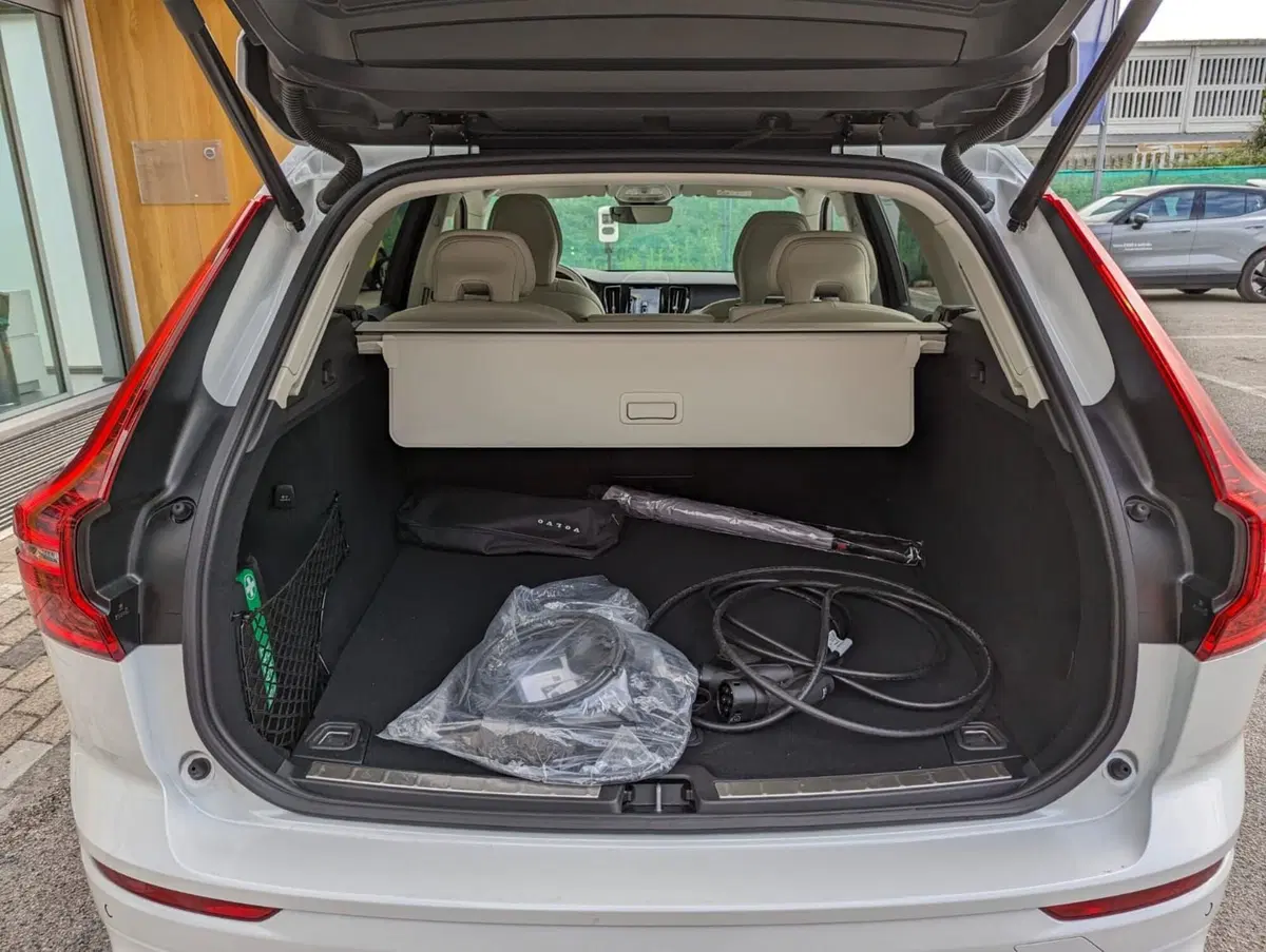 Volvo XC60 usata a Pescara (9)