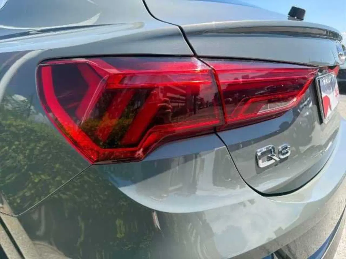 Audi Q3 Sportback usata a Prato (10)