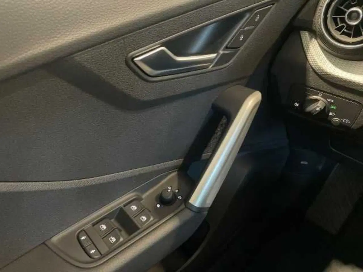 Audi Q2 nuova a Pistoia (19)