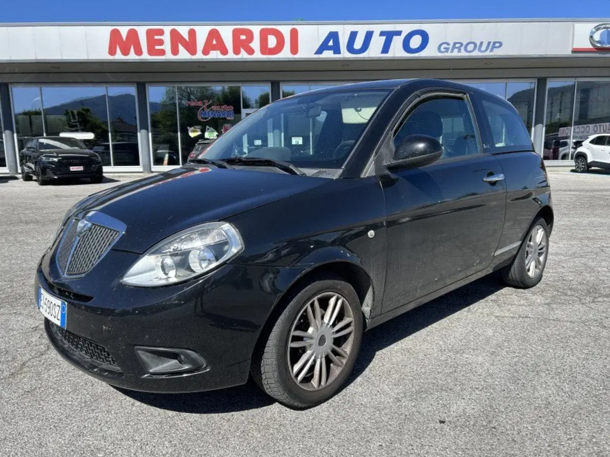 Lancia Ypsilon usata a Cuneo