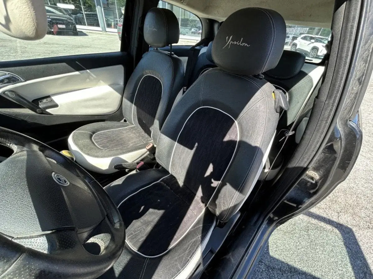Lancia Ypsilon usata a Cuneo (5)